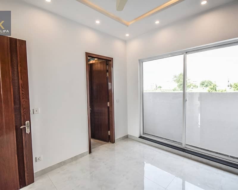 5 Marla Luxury House Available For RENT In DHA Phase 9 Town Lahore 6