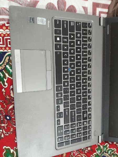 Toshiba techra core i5 5th generation 8 gb ram 256gb ssd 5