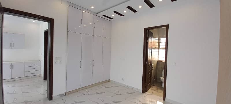 10 Marla Beautifully Designed Modern House for rent in DHA Phase 7 6