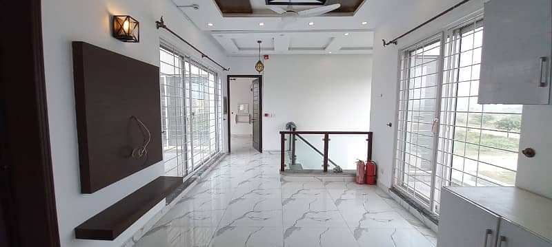 10 Marla Beautifully Designed Modern House for rent in DHA Phase 7 17