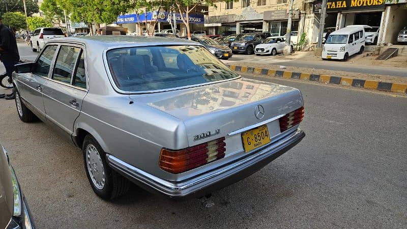 Mercedes S Class 1985 3