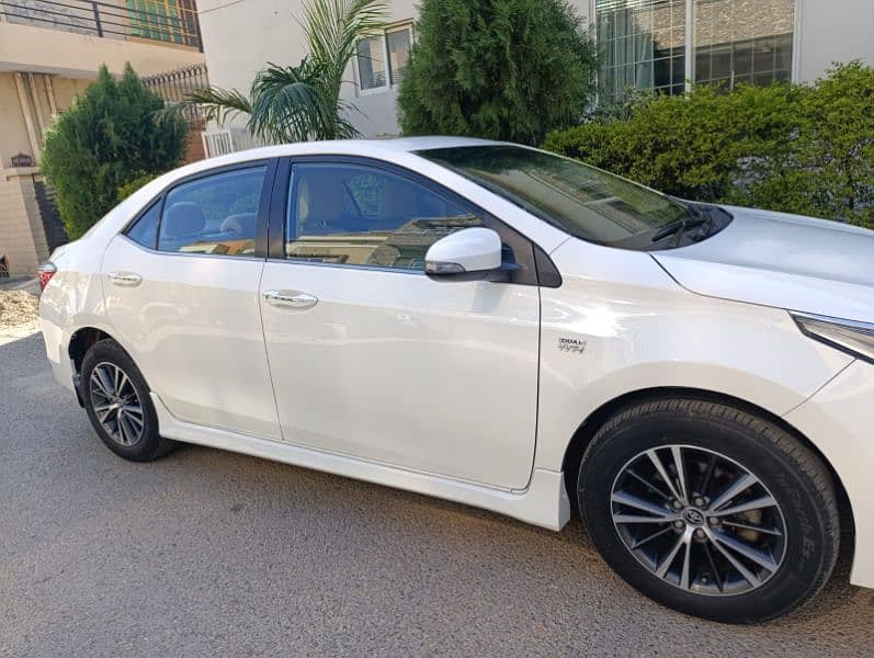 Toyota Altis Grande 2018 8