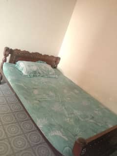 single bed with mattress 0