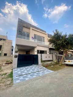 5 Marla Luxury House Available For RENT In DHA Phase 9 Town Lahore