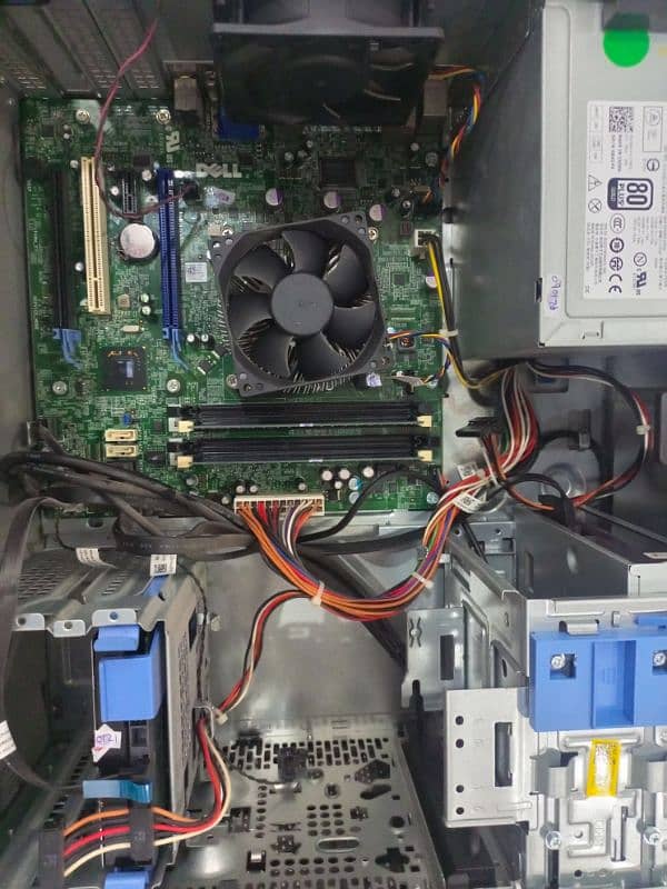 Desktop Computer Dell core i5 5