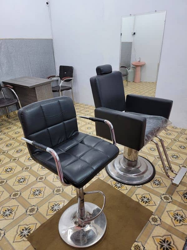 Beauty Parlor For Sale or Rent at Prime Location 6