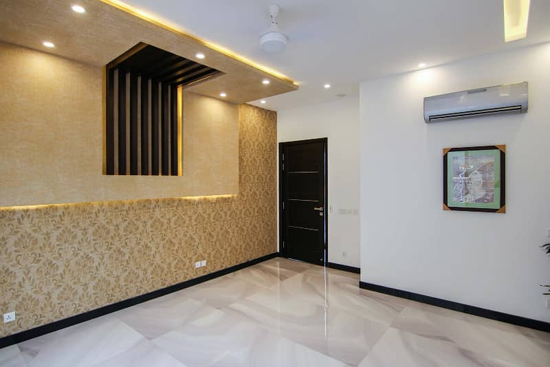 1 Kanal Modern Design Double Unit House For Sale In Sui Gas Society Near To DHA Phase 5 Lahore. 25