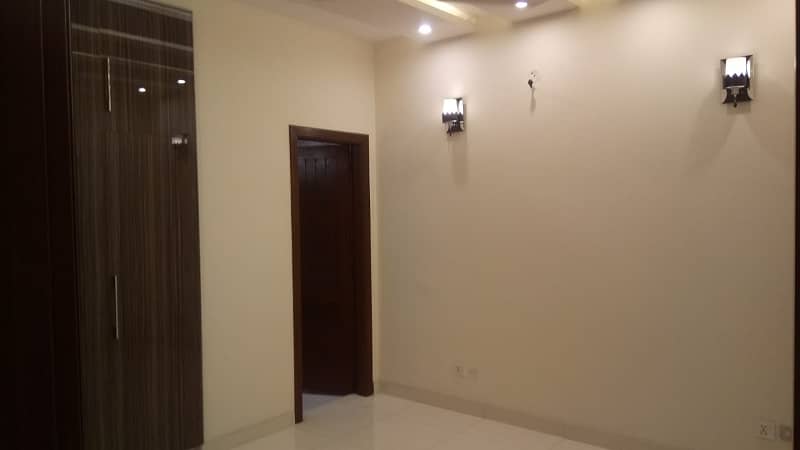 1 Kanal Modern Design Double Unit House For Sale In Sui Gas Society Near To DHA Phase 5 Lahore. 29