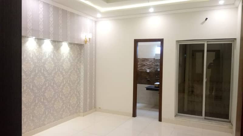 1 Kanal Modern Design Double Unit House For Sale In Sui Gas Society Near To DHA Phase 5 Lahore. 34