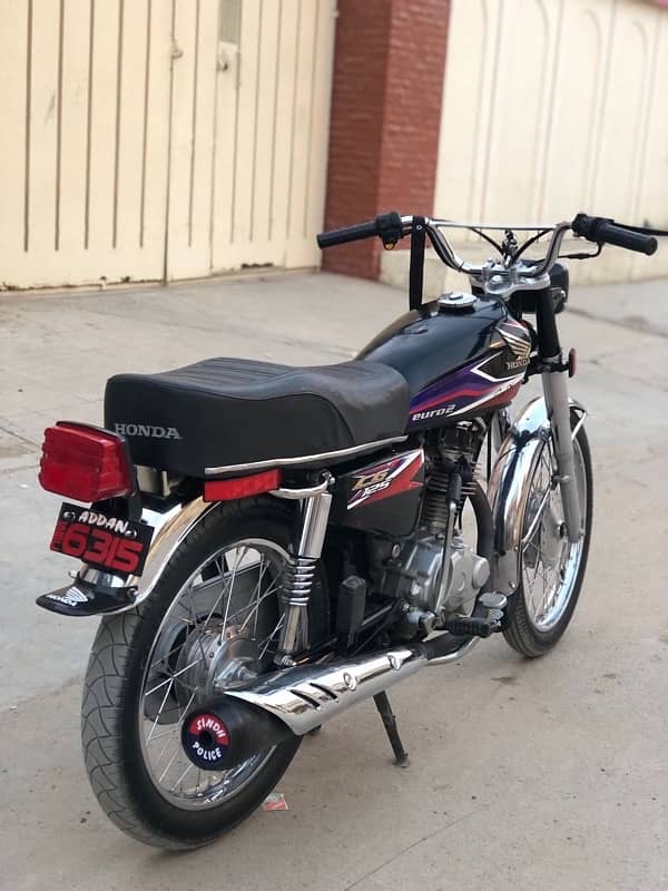 Honda CG 125 2018 New 3