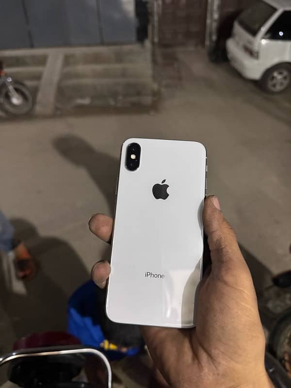 I phone  x 64 go 3