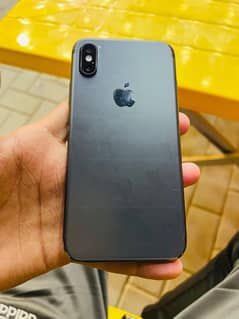 iPhone xs 64 Non factory 10/10 cash need