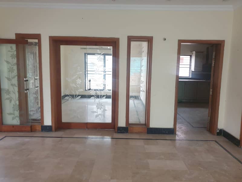 1 Kanal Beautiful House Available For Rent In Z Block DHA Phase 3 Lahore 4