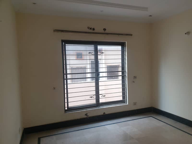 1 Kanal Beautiful House Available For Rent In Z Block DHA Phase 3 Lahore 21