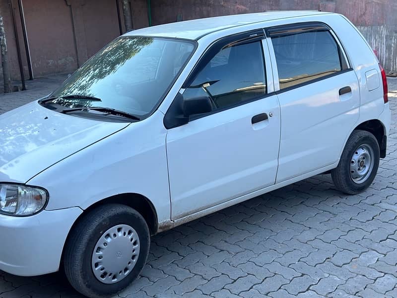 Suzuki Alto 2011 3