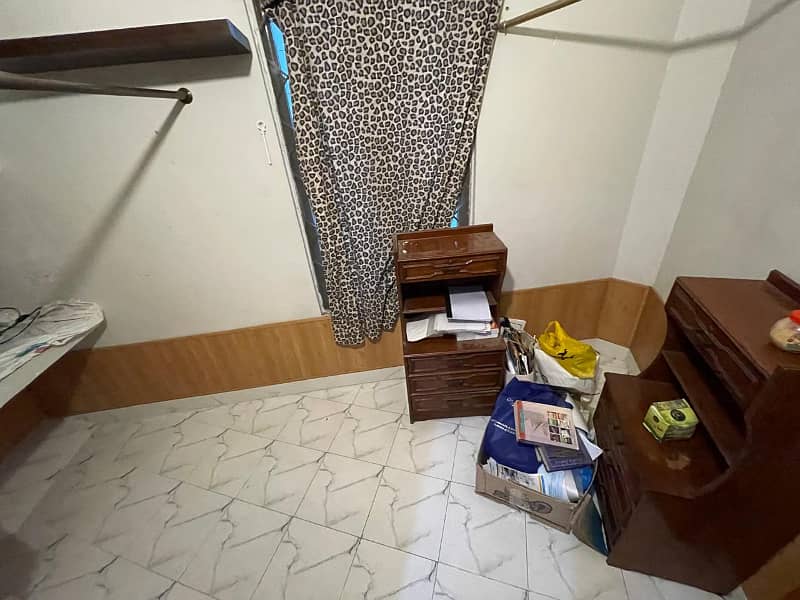 1 Kanal Upper Portion Available For Rent In DHA Phase-4 Block-AA 9