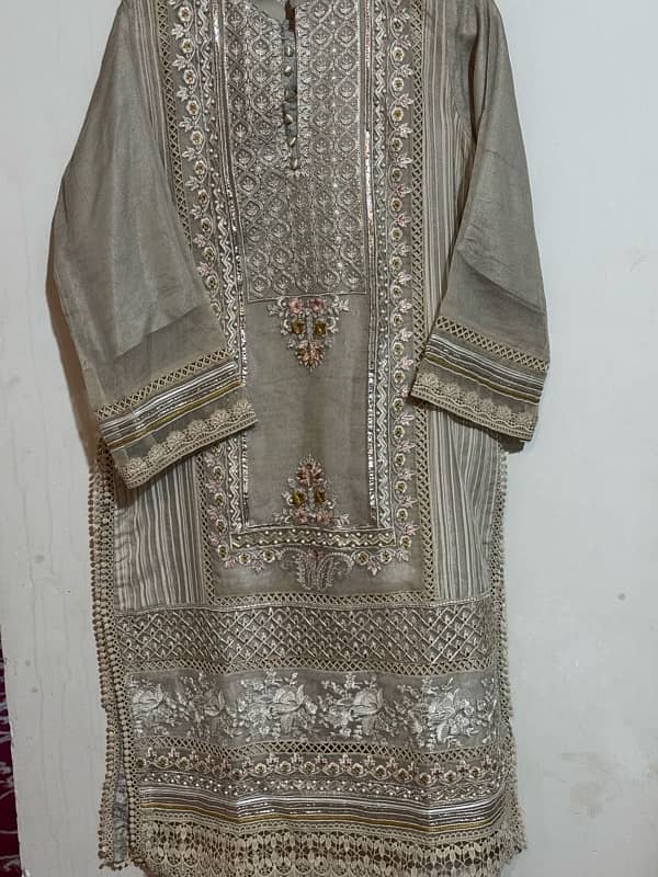 cotton and lawn suits new condition with embroidery 1