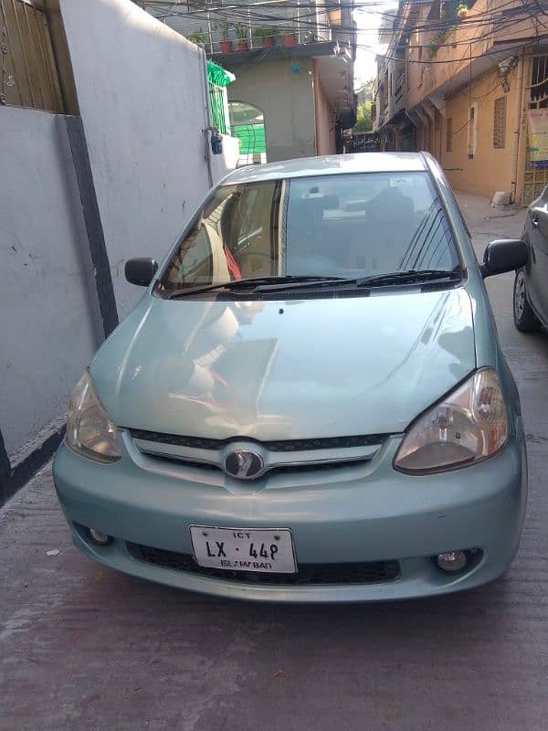 Toyota Platz 2004 3