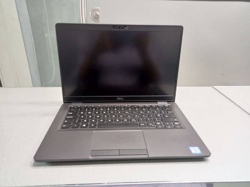 Dell latitude 5300 Core i5 8th Gen 0