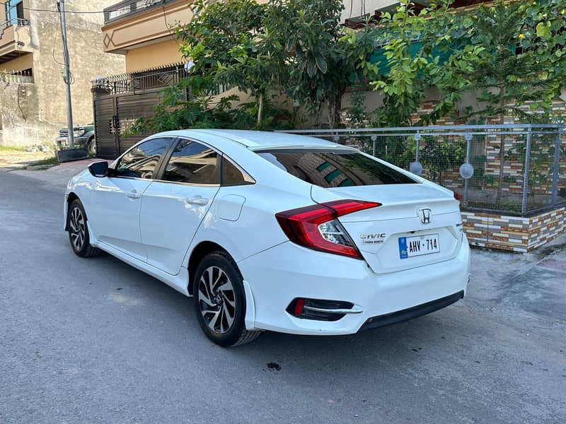 Honda Civic Oriel 2018 3