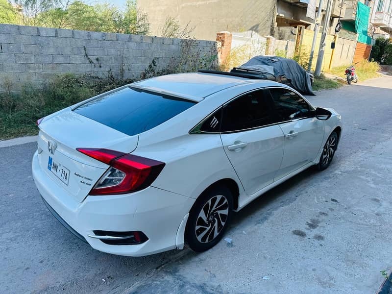 Honda Civic Oriel 2018 6