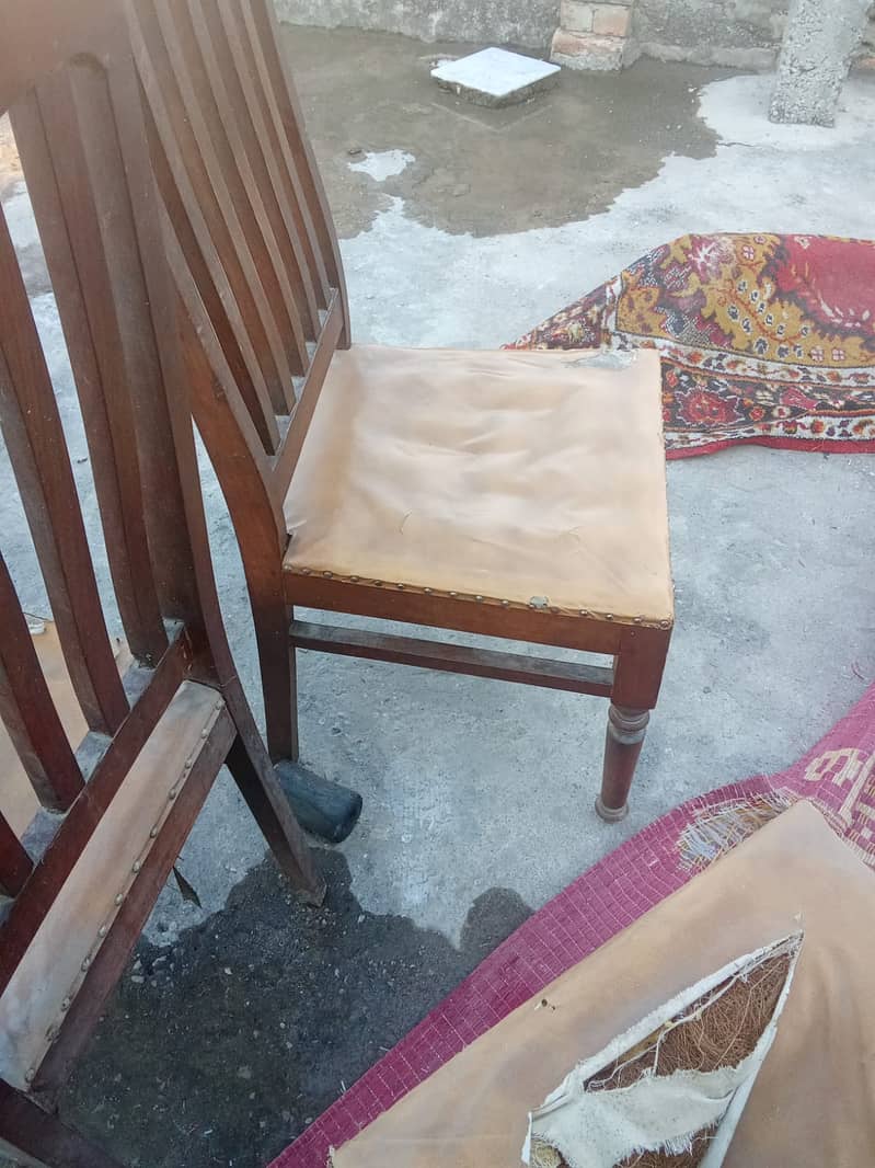 Dining table and 6 chairs for sale 1