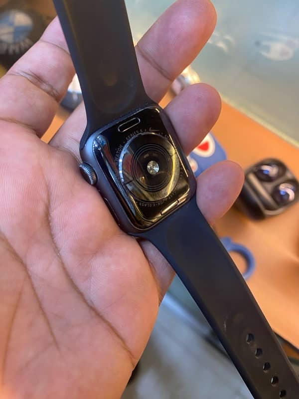 APPLE WATCH SERIES 5 NIKE EDITION 9/10 CONDITION 1