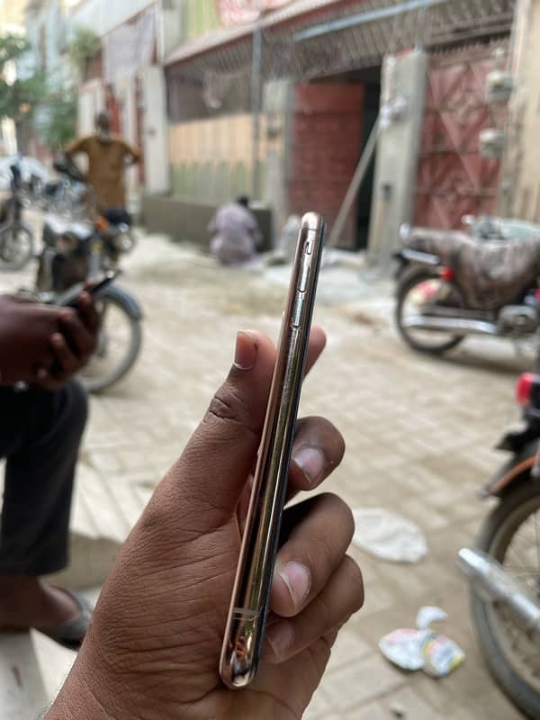 iPhone XS pta approved 4