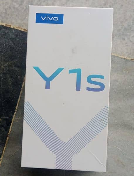 vivo y1s with box no open No Rapir condition 10/10 3