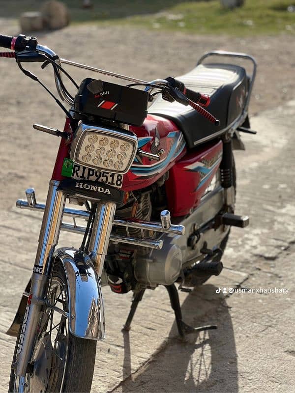 Honda 125 for sale in excellent condition 1