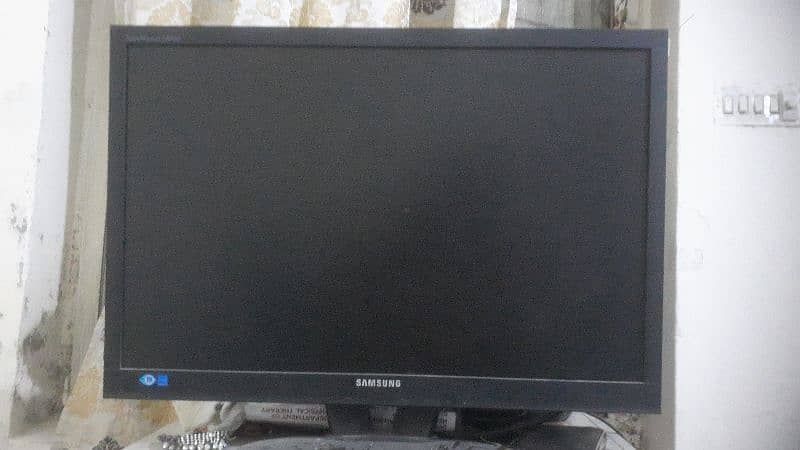 samsung 24 inches LED 0