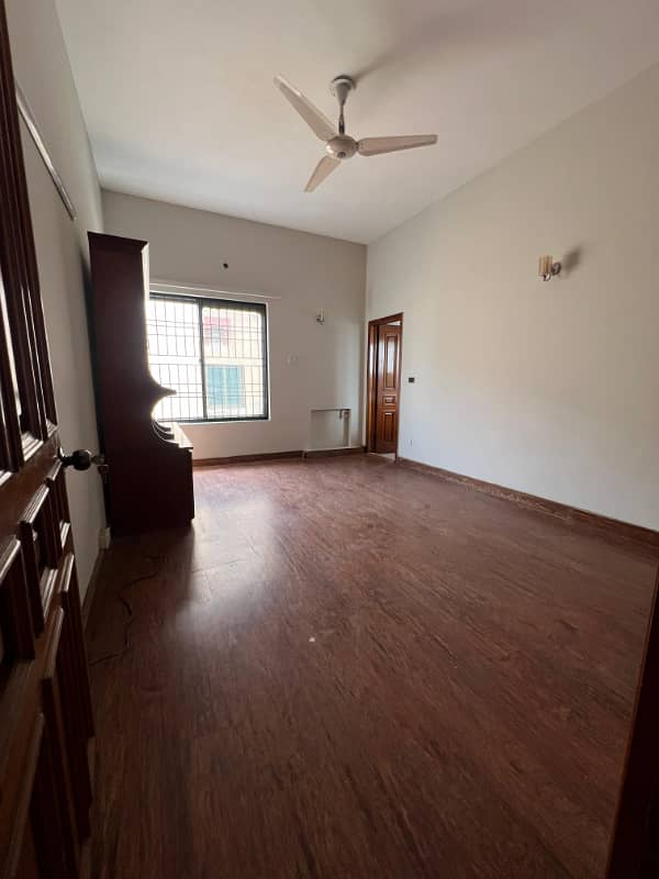 1 Kanal Beautiful House Available For Rent In W Block DHA Phase 3 Lahore 5