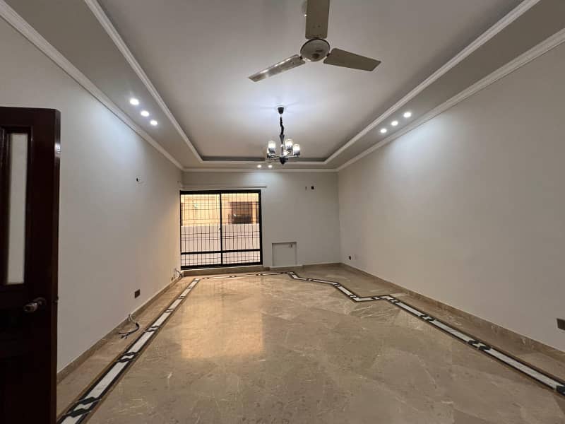 1 Kanal Beautiful House Available For Rent In W Block DHA Phase 3 Lahore 9