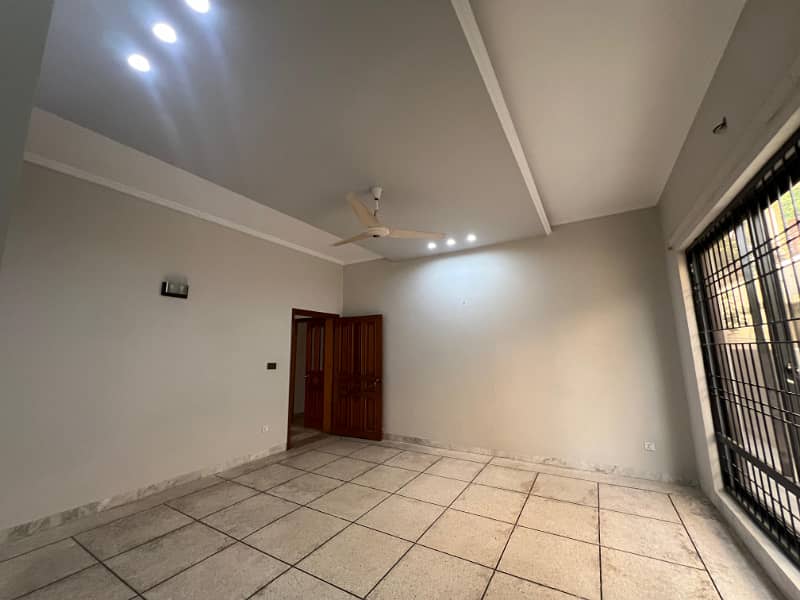 1 Kanal Beautiful House Available For Rent In W Block DHA Phase 3 Lahore 26