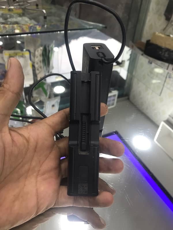 Dji Mavic air Fly More Combo Charger & 4 Battery Hub 8