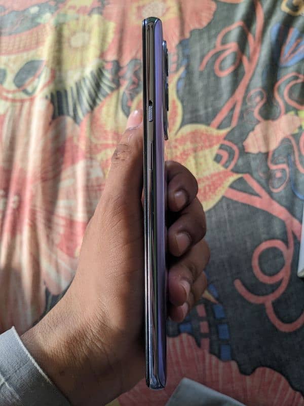 OnePlus 9 approved 8/128gb with 65watt warp charger 5