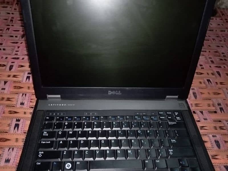 Dell Latitude E640 0