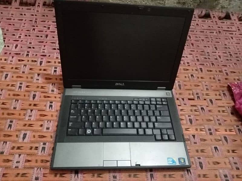 Dell Latitude E640 1