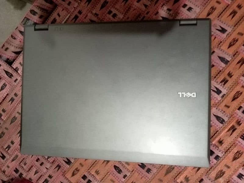 Dell Latitude E640 2