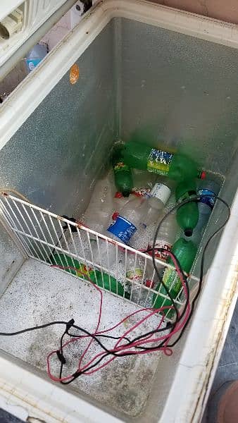 deep freezer for sale no issue in working. 3