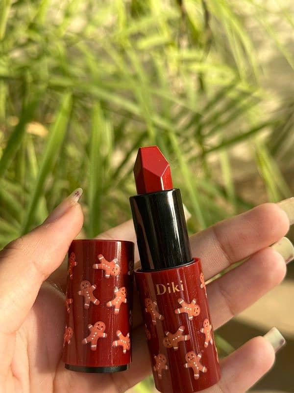 Diki lipstick 1