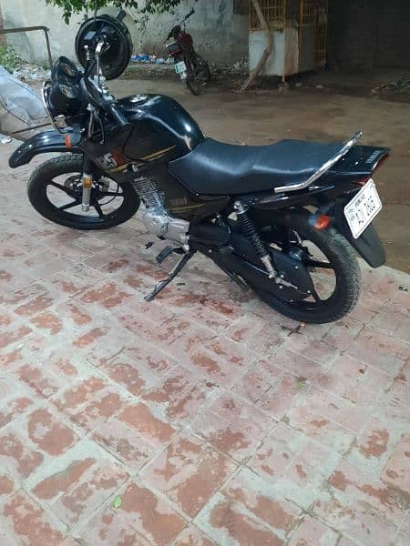 Yamaha ybr 125G 3