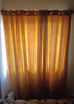 slightly used curtain in lowest price final 600Rs/pc@8pc Total4500Rs i