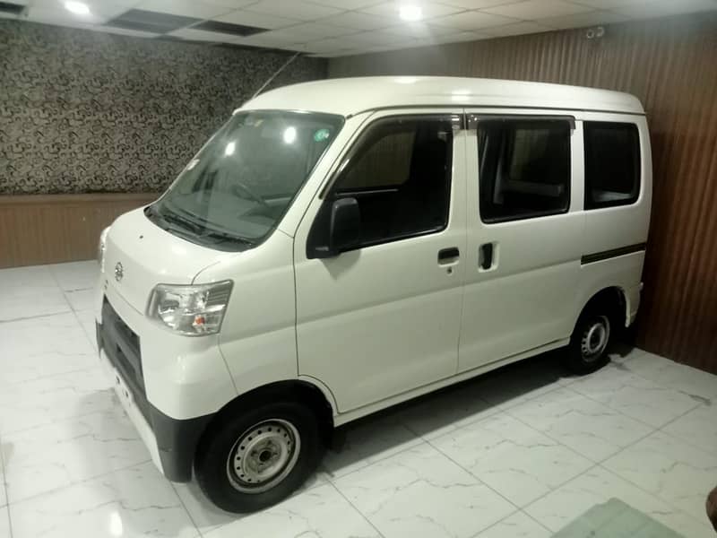 Daihatsu Hijet 2019 1