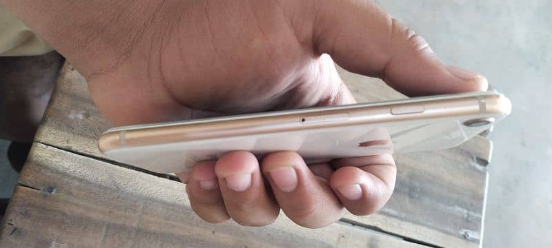 iPhone 8. PTA. 64gb 100%batter allok 2