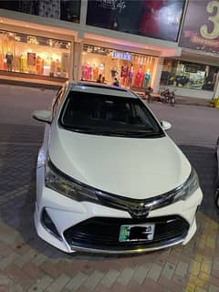 Toyota Altis Grande 2016 1 door pant and few touching almost ganien 0