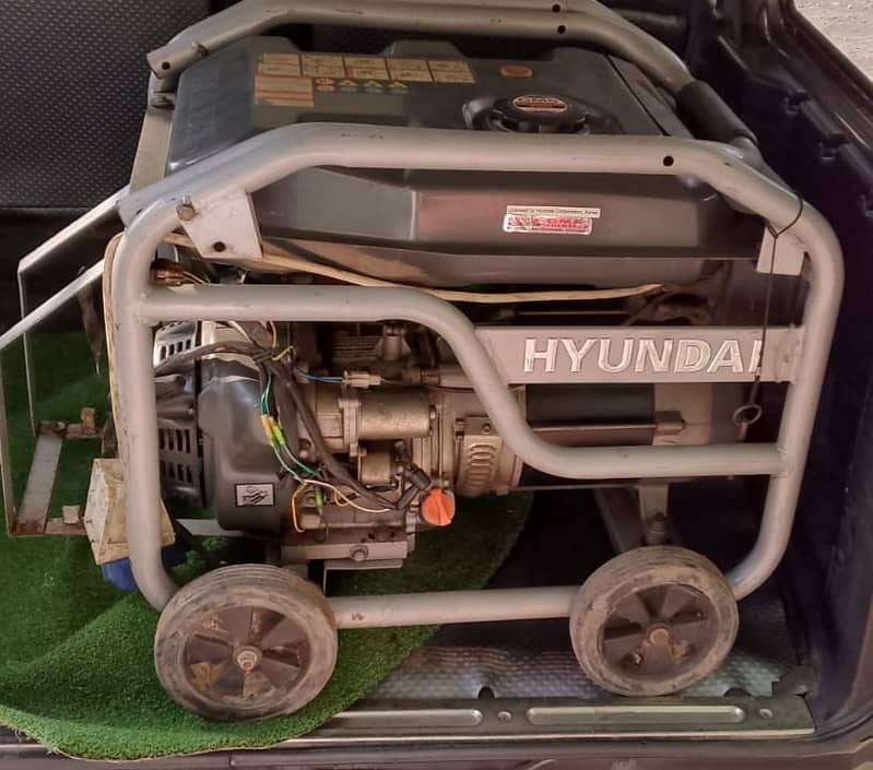 Hyundai generater 6.5 kva home used 1