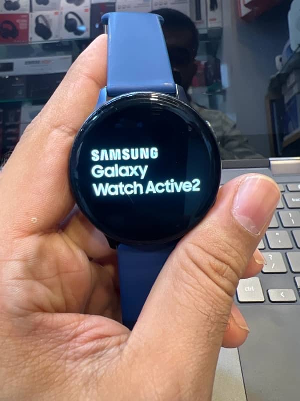 samsung galaxy watch active 2 44mm shaded Screen smartwatch 1