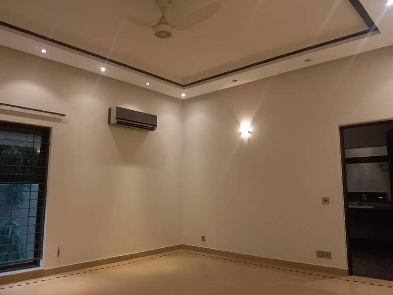 1 Kanal Slightly Used Unique Modern Design House For Sale At Prime Location Near To Park In DHA Phase 4 Lahore 22