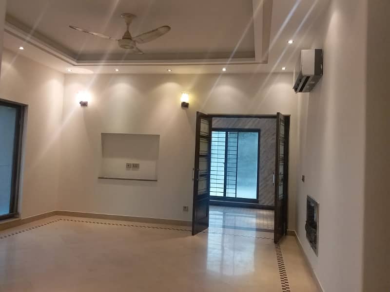 1 Kanal Slightly Used Unique Modern Design House For Sale At Prime Location Near To Park In DHA Phase 4 Lahore 28